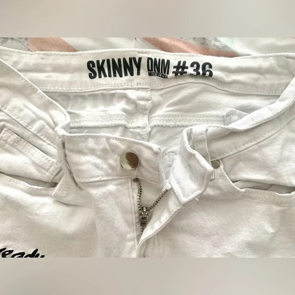 Denim White Skinny Jeans Women's Size US 6 (27) or EU 36 Stretch Graffiti Europe - Picture 5 of 10